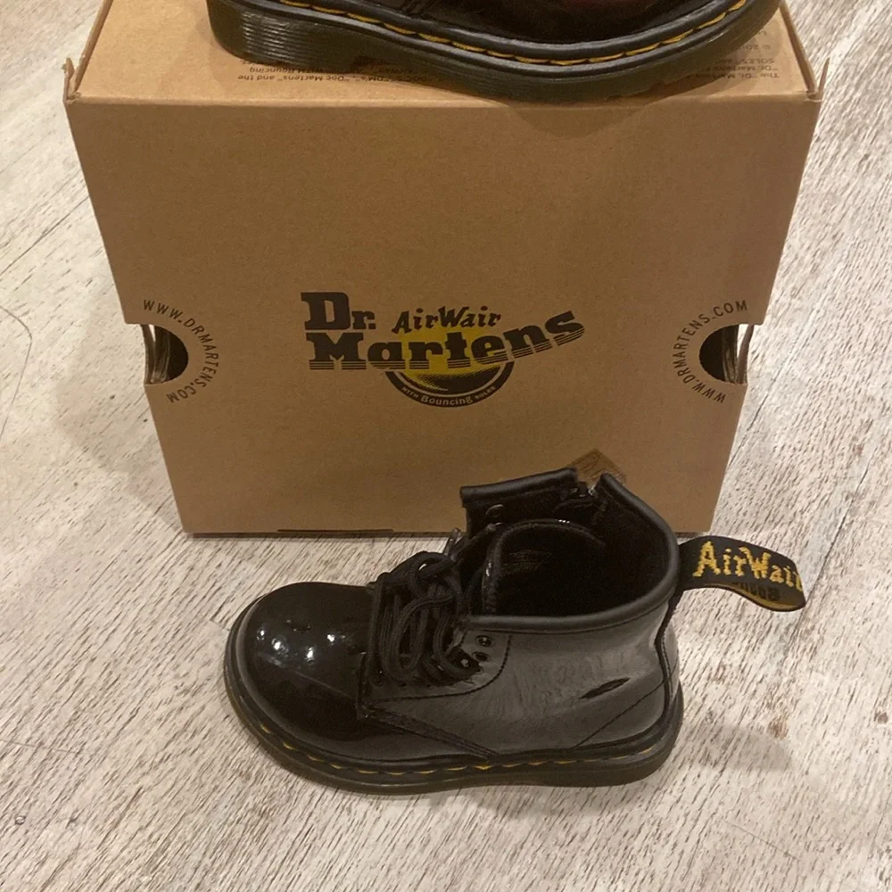 Dr. Martens Kids Black Patent Leather Lace-Up Boots